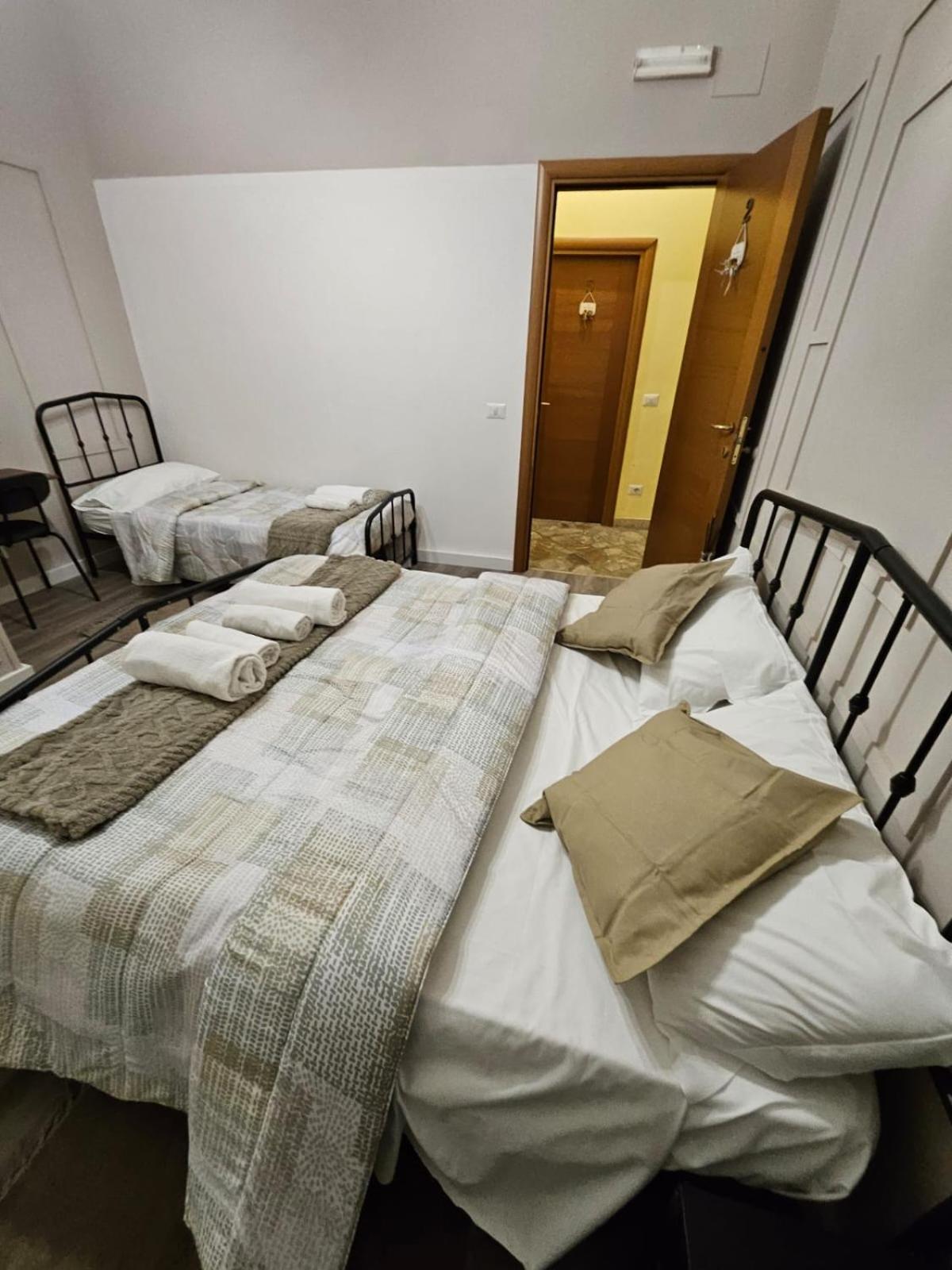 San Daniele Bundi House Hotel Rome Buitenkant foto