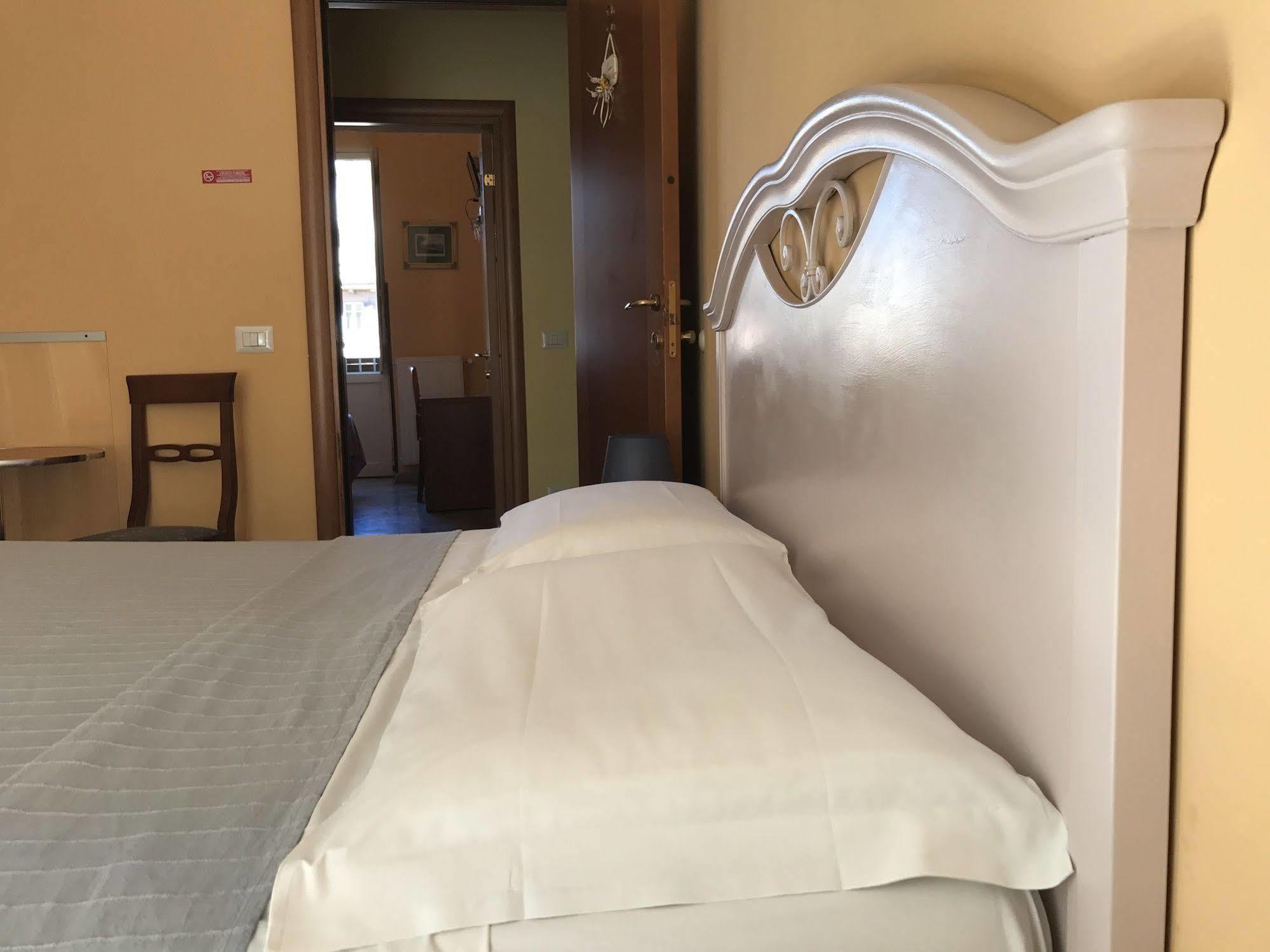 San Daniele Bundi House Hotel Rome Buitenkant foto